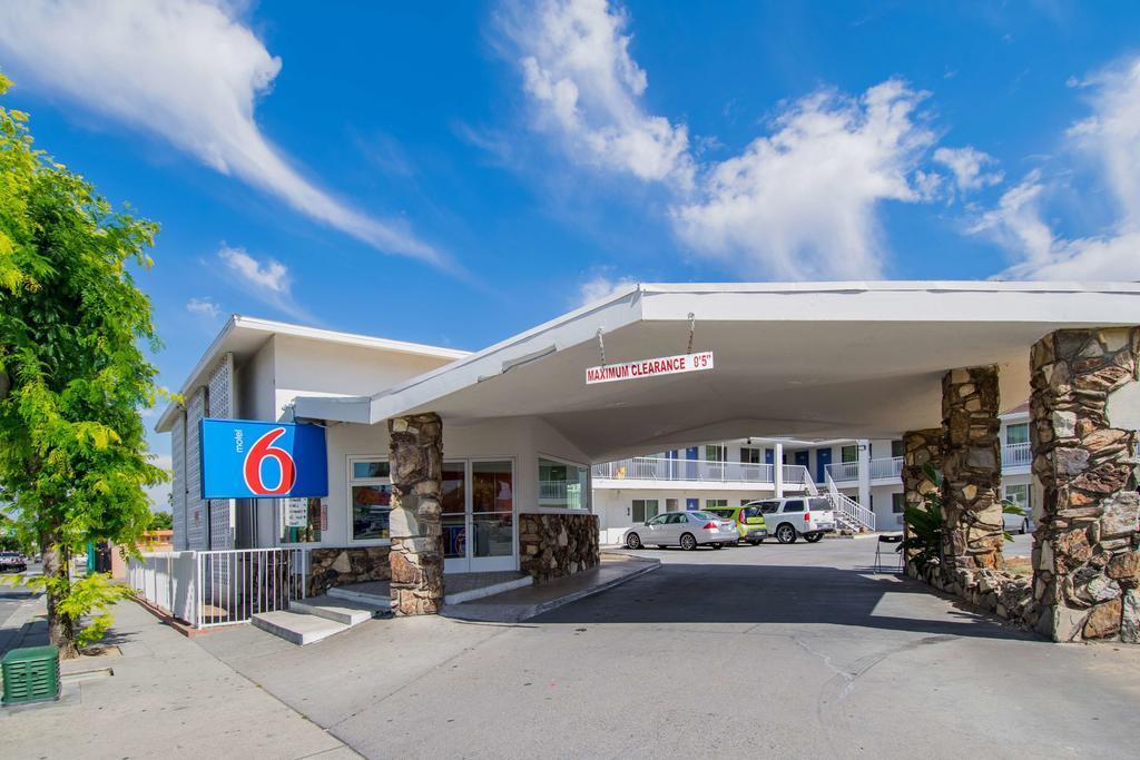 Motel 6-San Bernardino, Ca - Downtown Exterior foto