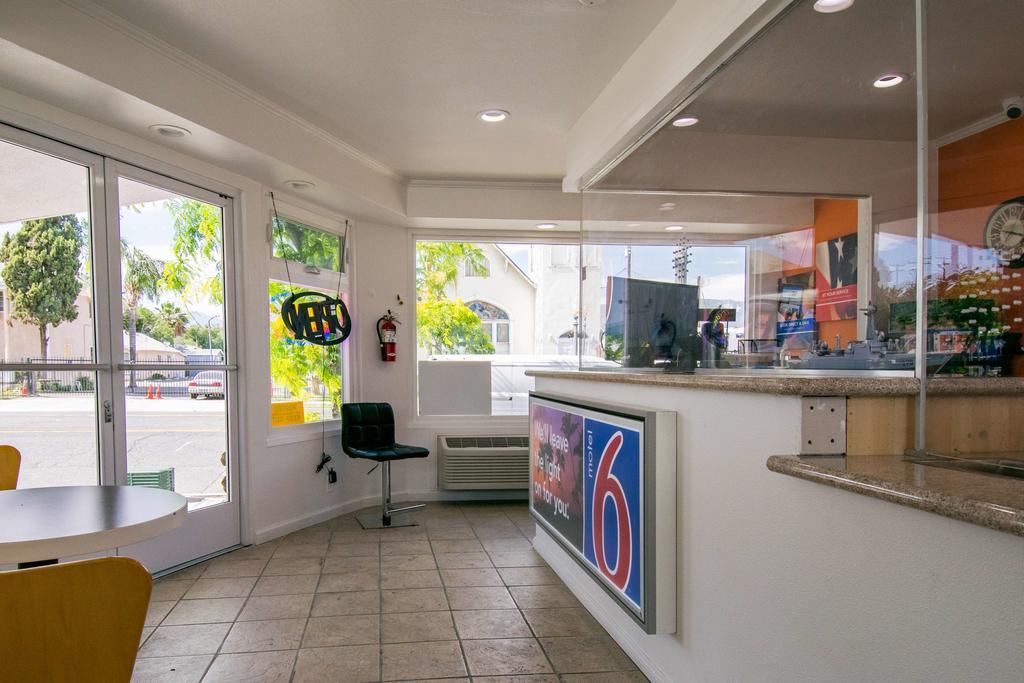 Motel 6-San Bernardino, Ca - Downtown Exterior foto
