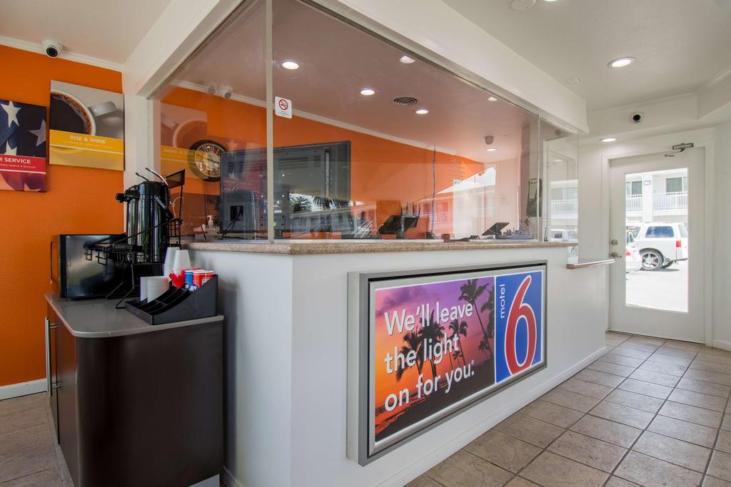 Motel 6-San Bernardino, Ca - Downtown Exterior foto